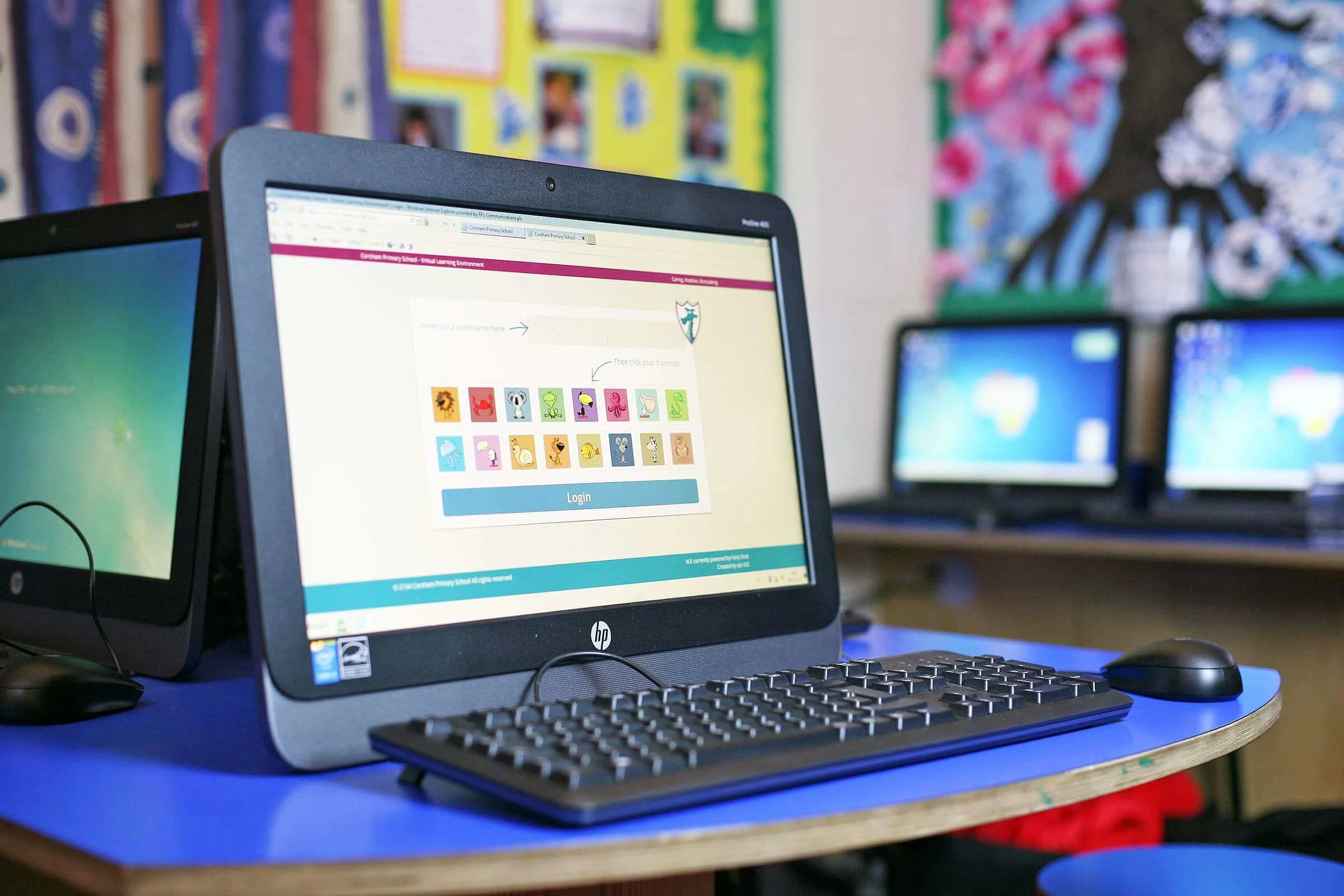 Blue turtle VLE on computers in classroom