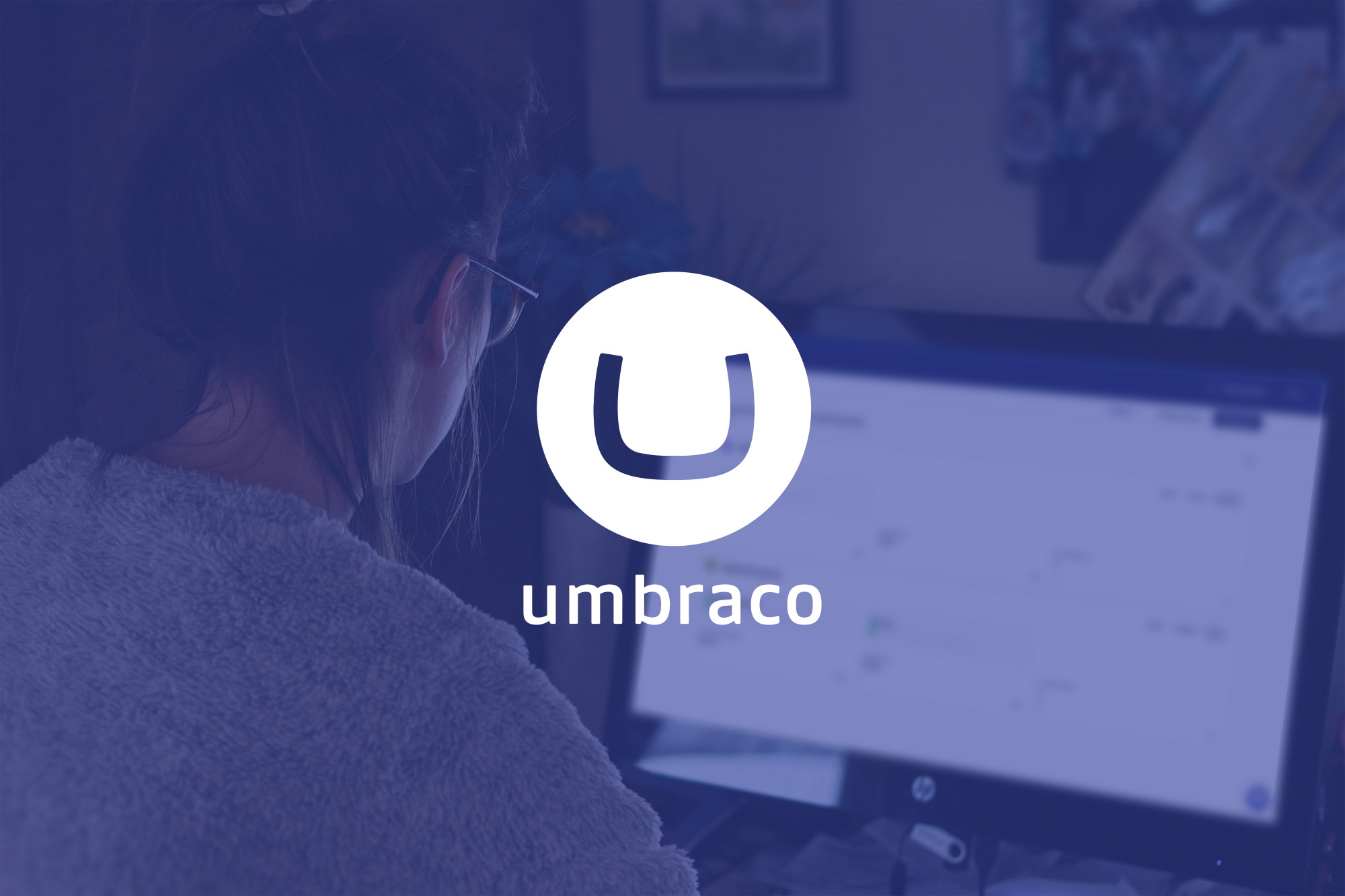 umbraco logo on laptop background